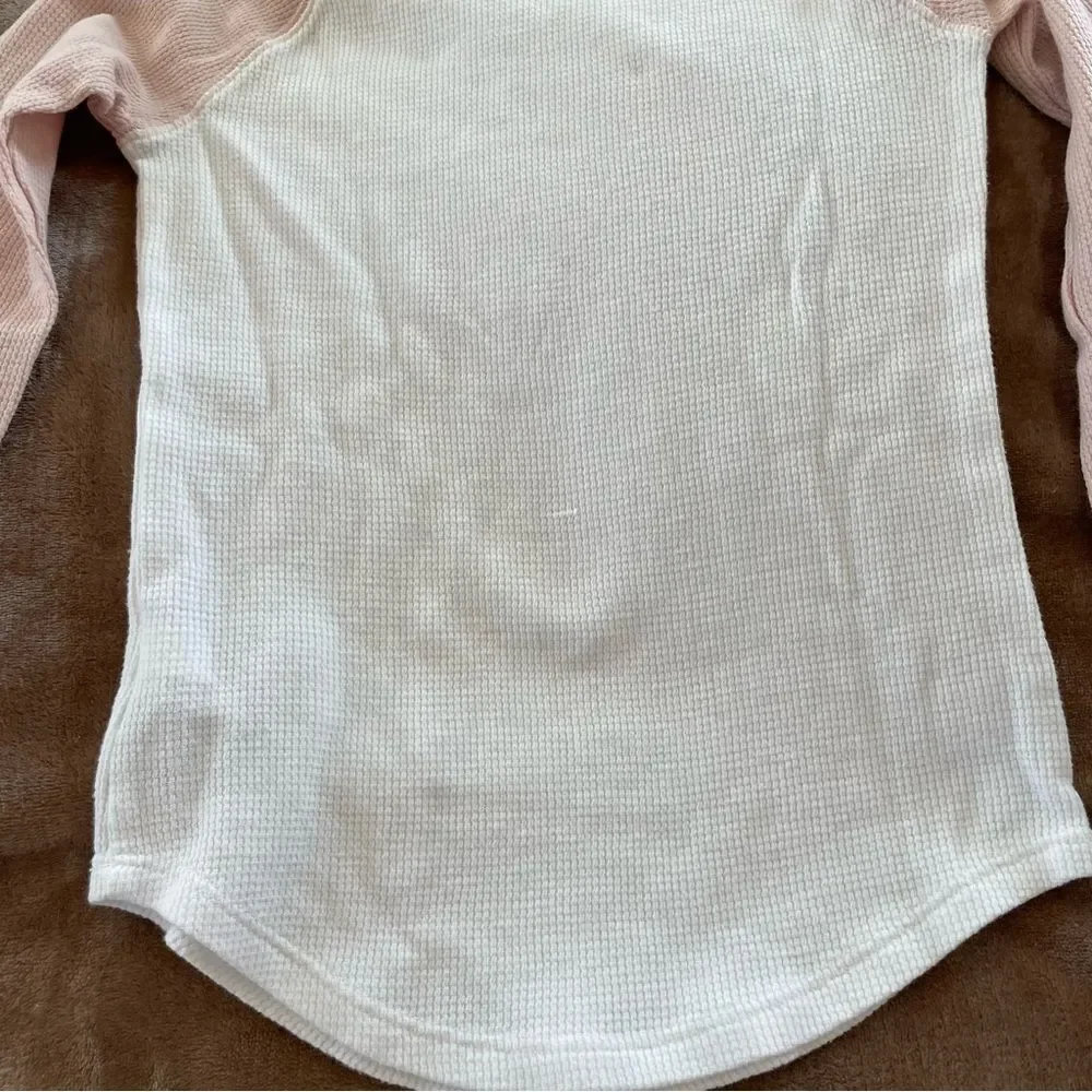 Old Navy Girls White and Peach Raglan Shirt Cotton Size M/ 8